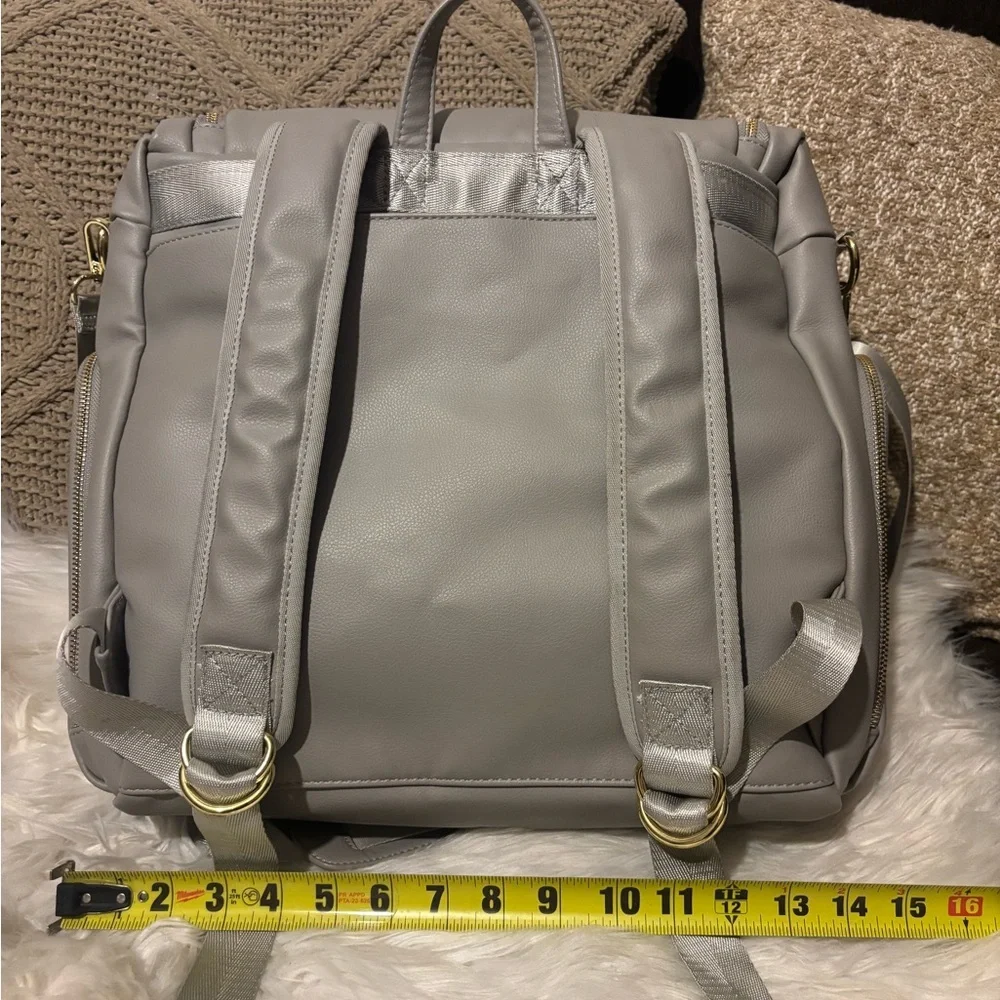 🩷💙Grey Fox Gray Diaper Bag with Gold Accents💙BABY BAG 👶 OF QUALITY. BOX B